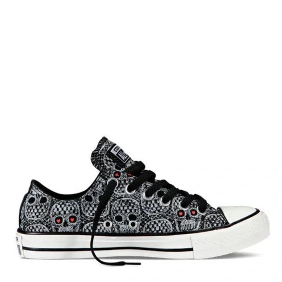 Converse Skull Print Sneakers - Picture 6 of 6